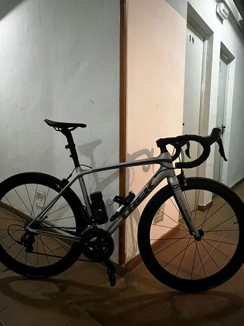 Used Trek Émonda SL 5 2018 2018 Road & Gravel, Light Gray — image 3 of 10