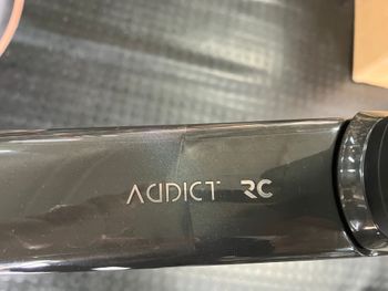 Scott Addict RC Ultimate 2025 Road & Gravel usato, Nero — immagine 7 di 9