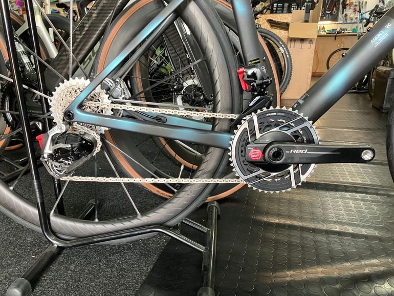 Scott Addict RC Ultimate 2025 Road & Gravel usato, Nero — immagine 3 di 9
