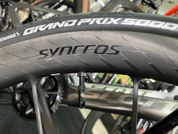 Scott Addict RC Ultimate 2025 Road & Gravel usato, Nero — immagine 5 di 9