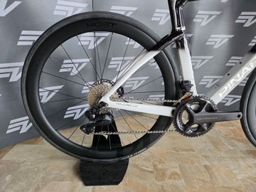 Pinarello F7 ULTEGRA Di2 2024 2024 Road & Gravel usato, Bianco — immagine 3 di 7