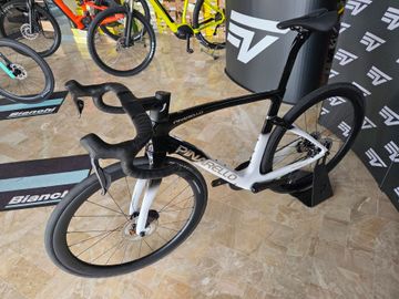 Pinarello F7 ULTEGRA Di2 2024 2024 Road & Gravel usato, Bianco — immagine 6 di 7