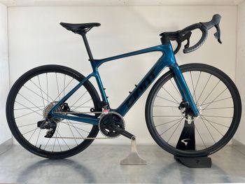 Tweedehands Giant Defy Advanced E+ Elite 2 2025 2025 Road & Gravel — afbeelding 1 van 10