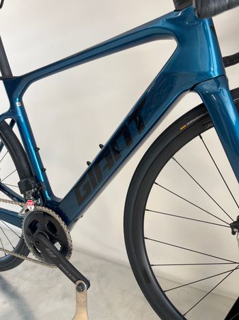 Tweedehands Giant Defy Advanced E+ Elite 2 2025 2025 Road & Gravel — afbeelding 4 van 10