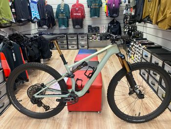 Used Specialized Epic 8 Pro 2024 2024 Mountainbike, Light Gray, 29 — image 1 of 5