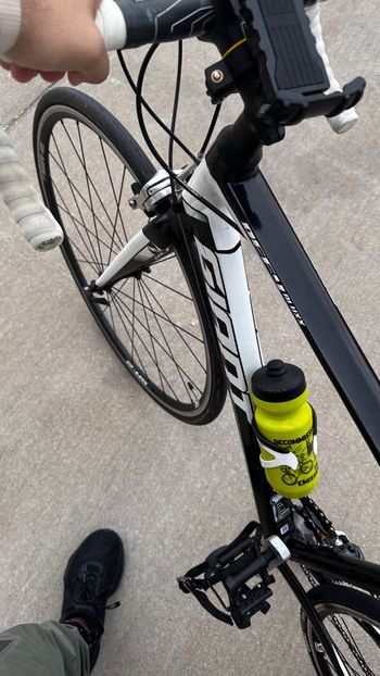 Used Giant Defy 2 Disc 2016 2016 Road & Gravel, White — image 5 of 16