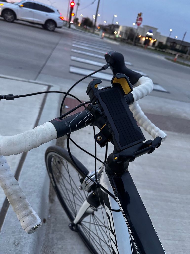 Used Giant Defy 2 Disc 2016 2016 Road & Gravel, White — image 6 of 16