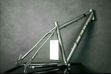 Used Van Nicholas Redwod 2019 Mountainbike, Light Gray — image 3 of 4