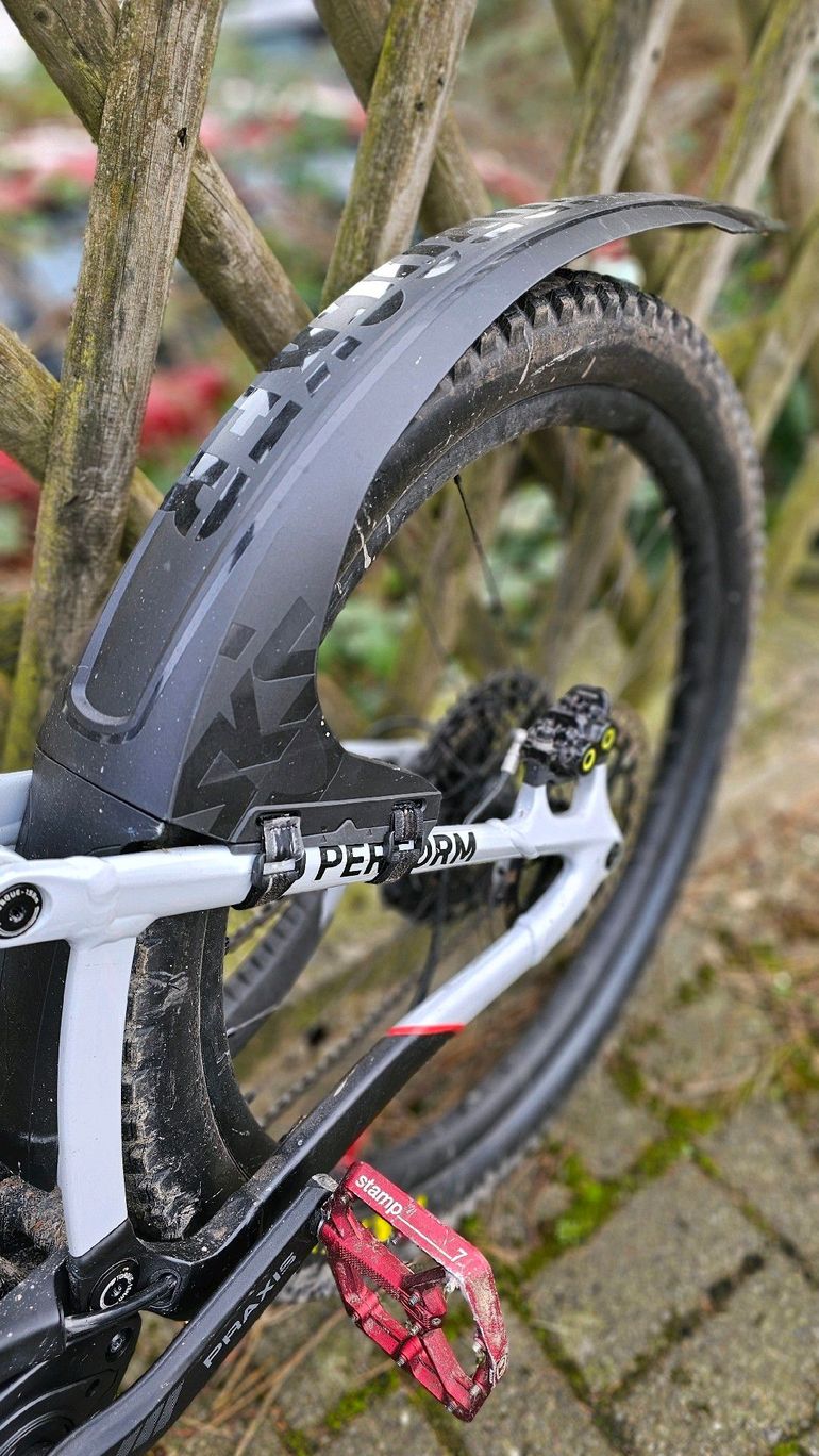 Used Giant Reign E+ 1 2022 2022 Mountainbike, Light Gray, 29 — image 4 of 10