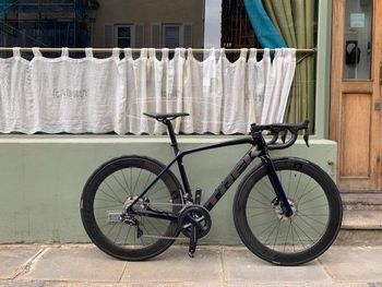 Used Trek emonda slr 2022 Road & Gravel — image 2 of 3