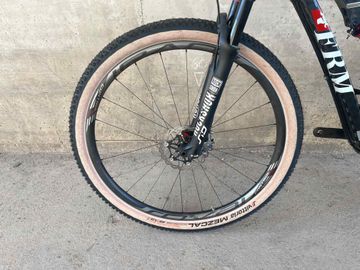 Gebrauchtes FRM Anakin LTD IRONTIBI 2015 Mountainbike, Schwarz — Bild 8 von 9
