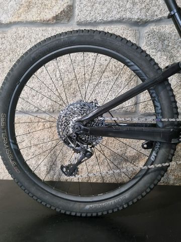 Trek Slash 9.8 GX 2022 2022 Mountainbike usato, Nero — immagine 3 di 6