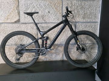 Trek Slash 9.8 GX 2022 2022 Mountainbike usato, Nero — immagine 4 di 6