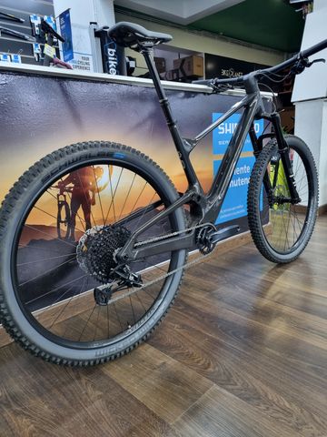 Used Scott Spark 940 2024 2024 Mountainbike, Black, 29 — image 3 of 3