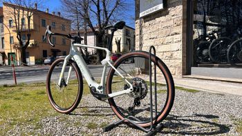 Used CUBE NUROAD HYBRID C:62, RACE 400X 2025 2025 Road & Gravel, White — image 2 of 7