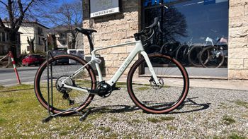 Used CUBE NUROAD HYBRID C:62, RACE 400X 2025 2025 Road & Gravel, White — image 6 of 7