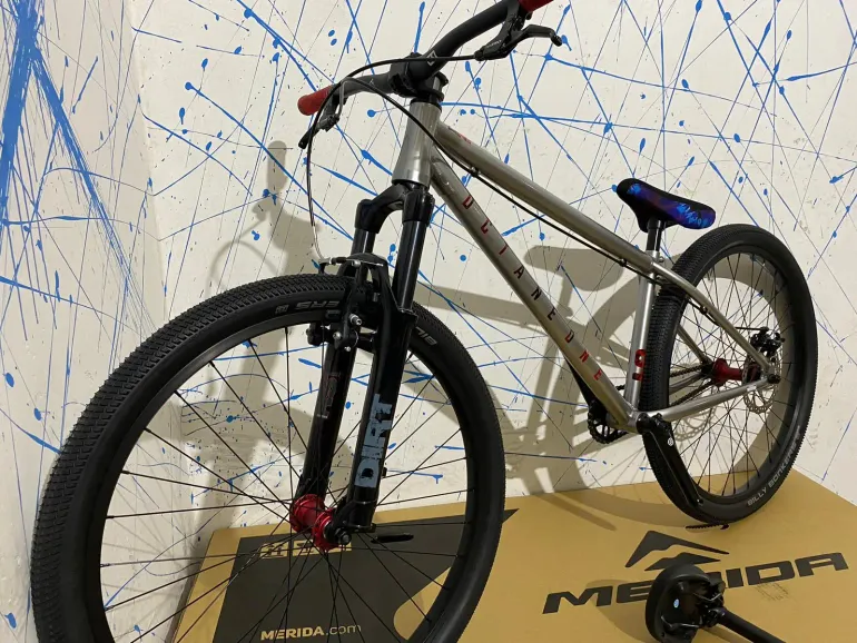 Used Octane One Dirt bike Octane one Diezel 26" NEW 2022 Mountainbike, Light Gray — image 3 of 7