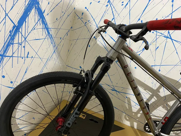 Used Octane One Dirt bike Octane one Diezel 26" NEW 2022 Mountainbike, Light Gray — image 4 of 7