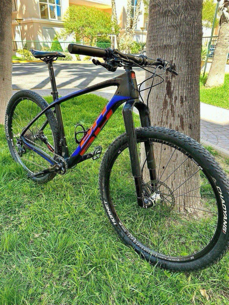 Used BH ULTIMATE RC 7.7 2023 2023 Mountainbike, Black, 29 — image 2 of 8