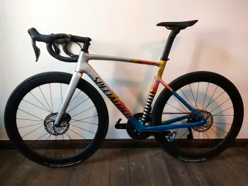 Used Specialized Allez Sprint Custom 2022 Road & Gravel, Grigio chiaro — image 3 of 12