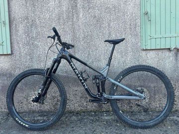 Tweedehands Marin Alpine Trail Carbon 2 2024 2024 Mountainbike — afbeelding 4 van 4