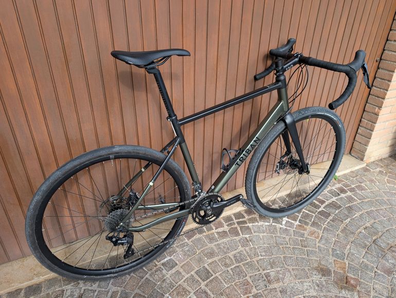 Used TRIBAN triban rc 520 2023 Road & Gravel — image 3 of 8