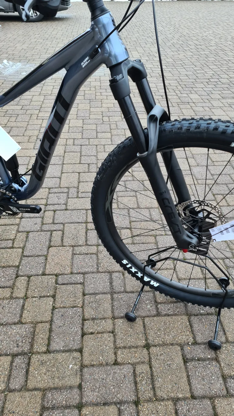 Used Giant Stance 29 2 2022 Mountainbike, Light Gray, 29 — image 3 of 4