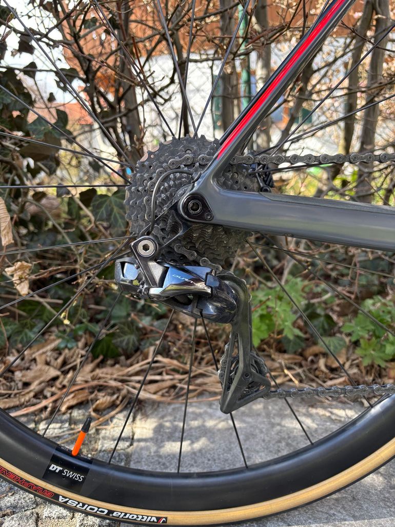 Used BMC Teammachine SLR01 DISC ONE 2019 2019 Road & Gravel, Hellgrau — image 3 of 3