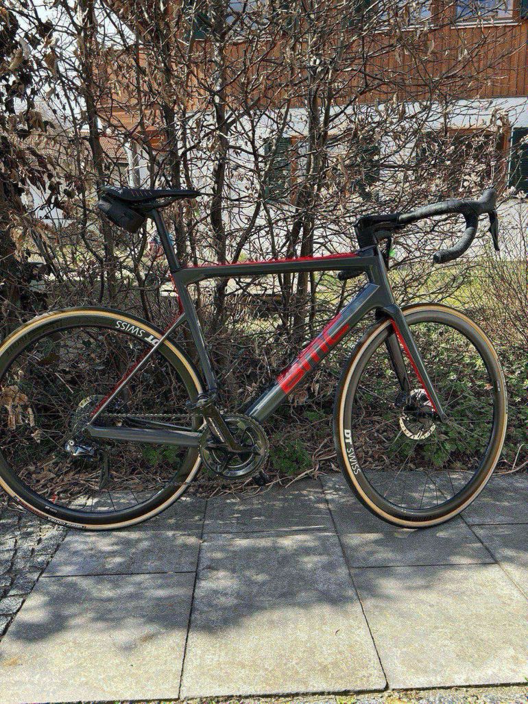 Used BMC Teammachine SLR01 DISC ONE 2019 2019 Road & Gravel, Hellgrau — image 2 of 3