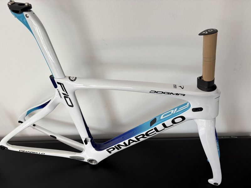Używany Pinarello Dogma F10 Disk Frameset 2021 2021 Road & Gravel — zdjęcie 1 z 4