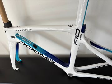 Używany Pinarello Dogma F10 Disk Frameset 2021 2021 Road & Gravel — zdjęcie 2 z 4