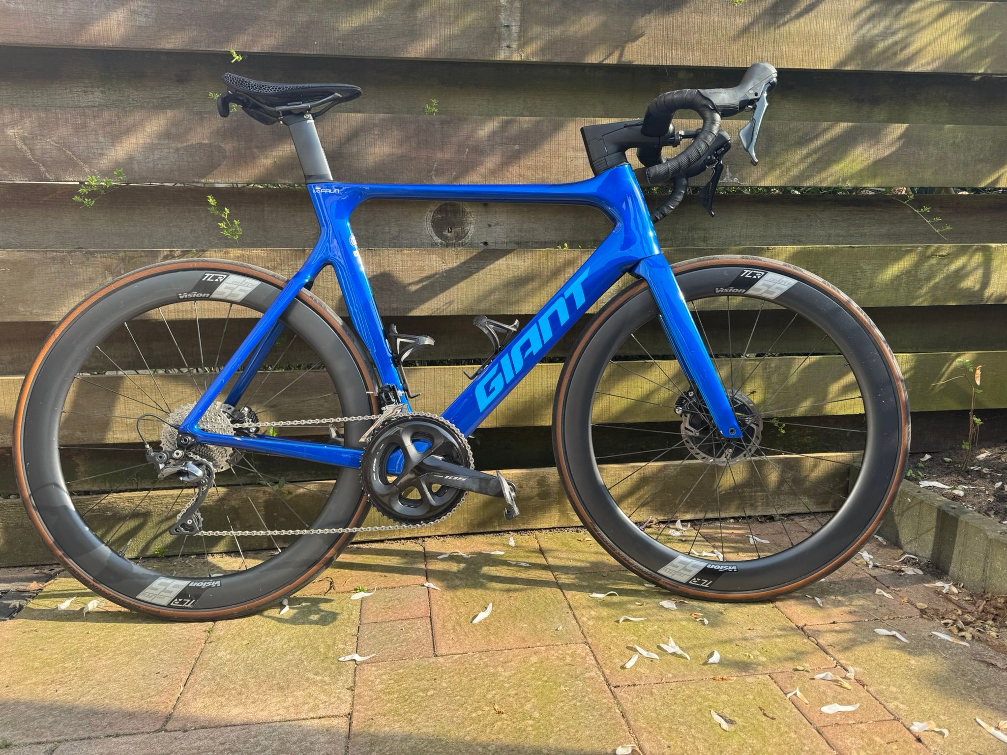 Giant Propel Advanced 2 Disc used in LG | buycycle