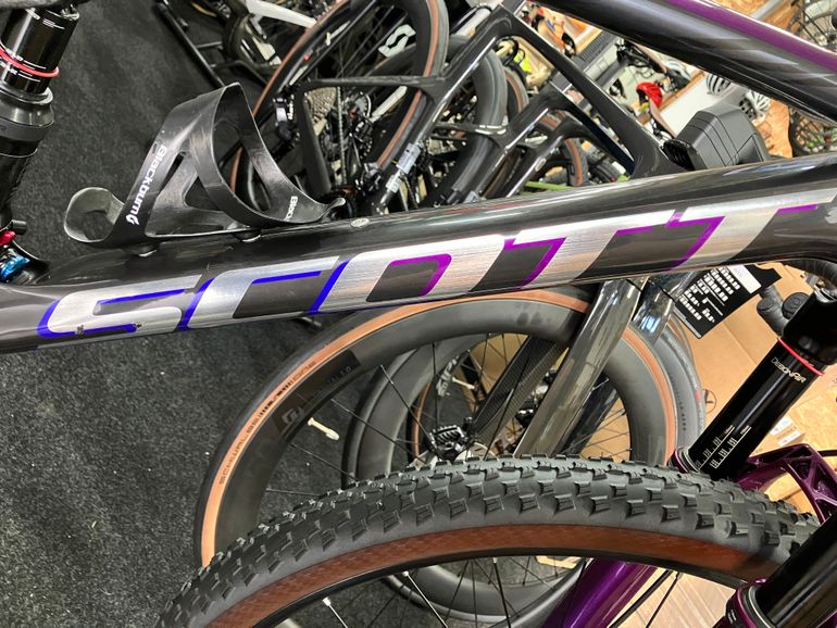 Used Scott Spark supersonic 2022 Mountainbike, Purple — image 7 of 9
