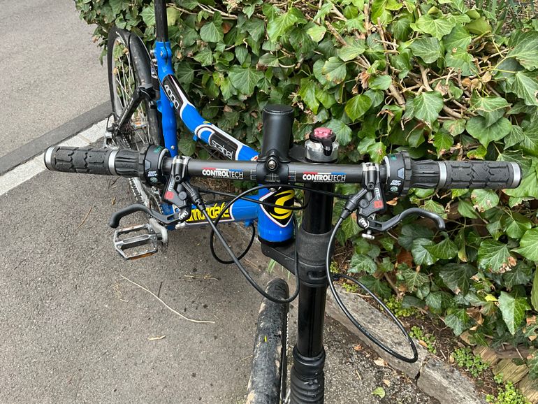 Used Cannondale TEAM VOLVO 2006 Mountainbike, Blue — image 8 of 17