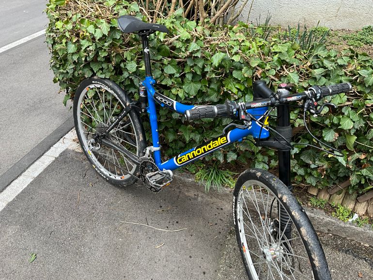 Used Cannondale TEAM VOLVO 2006 Mountainbike, Blue — image 9 of 17