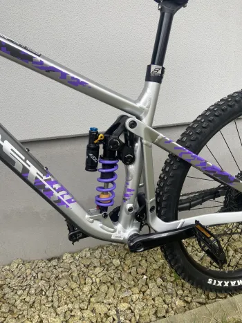 Used Ghost RIOT EN Full Party 2021 Mountainbike, Light Gray — image 6 of 6