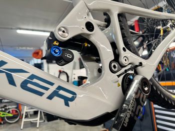 Gebrauchtes Mondraker NEAT RR 2024 2024 Mountainbike, Weiß, 29 — Bild 3 von 9