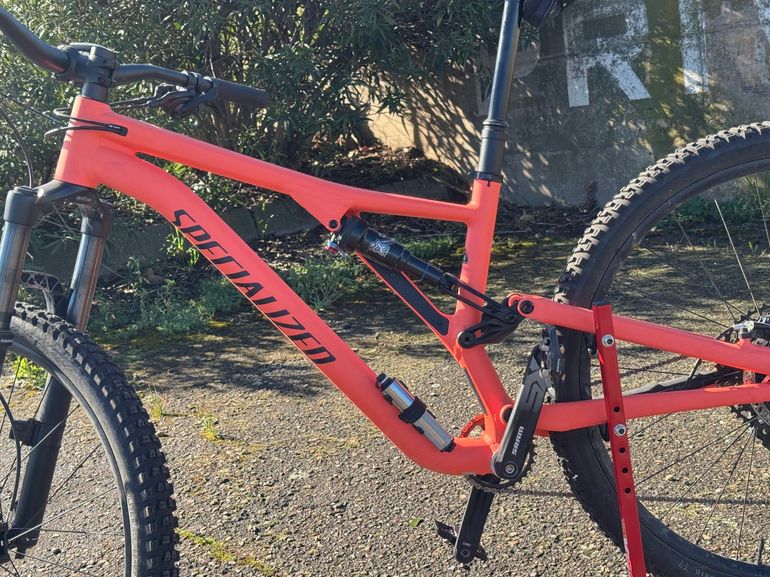 Brugt Specialized Stumpjumper Alloy 2022 2022 Mountainbike — billede 2 af 8