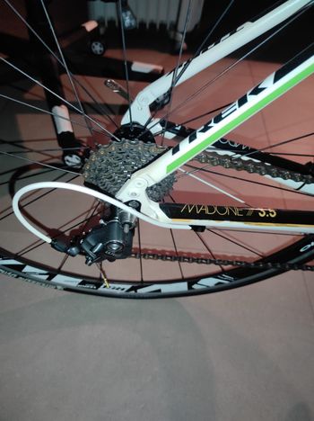Used Trek Madone 3.5 H2 (Compact) 2013 2013 Road & Gravel — image 3 of 8