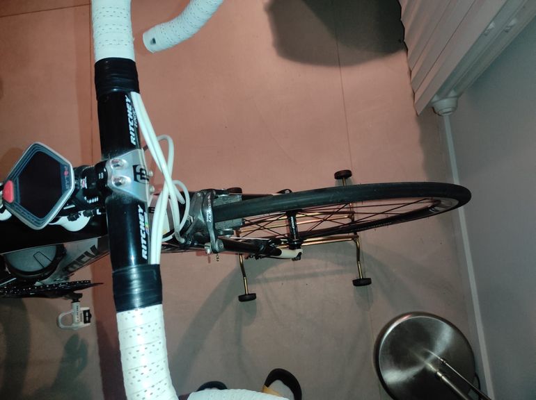 Used Trek Madone 3.5 H2 (Compact) 2013 2013 Road & Gravel — image 5 of 8