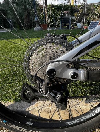 Used Transition Sentinel Shimano Deore XT 2024 Mountainbike, Light Gray, 29 — image 9 of 9