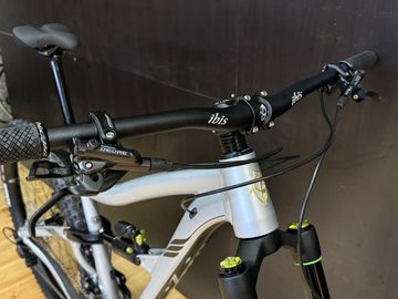 Used Ibis Ripmo AF Deore 2022 2022 Mountainbike, Light Gray, 29 — image 9 of 9