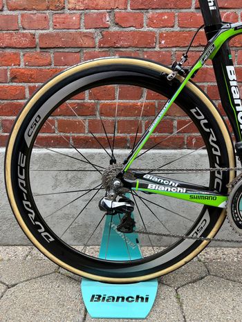 Used Bianchi Bianchi Oltre XR2 Team Belkin (Steven Kruiswijk) Carbon/Shimano Dura Ace Di2/Size 57/Good Condition! 2015 Road & Gravel — image 14 of 14