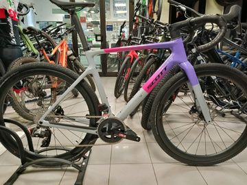 Used Scott Addict Gravel 20 taglia S e M 2025 2025 Road & Gravel