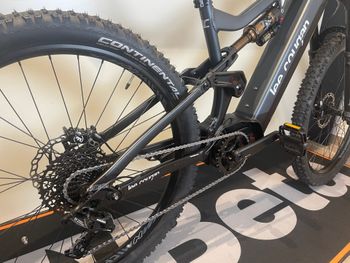 Lee Cougan E-QUEST Team 2023 2023 Mountainbike usato, Grigio chiaro — immagine 2 di 6