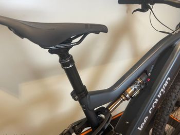 Lee Cougan E-QUEST Team 2023 2023 Mountainbike usato, Grigio chiaro — immagine 4 di 6