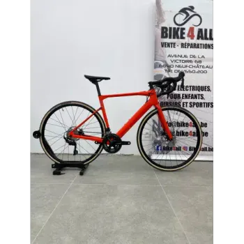 Used BMC Roadmachine AMP THREE 2023 2023 Road & Gravel, Red — image 1 of 3