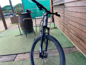 Used Rock Machine Storm E 2024 Mountainbike, Light Gray — image 2 of 5