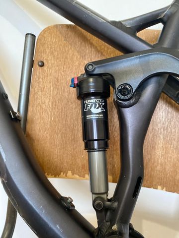 Canyon Spectral AL 7.0 2017 Mountainbike de segunda mano, Negro — imagen 4 de 9
