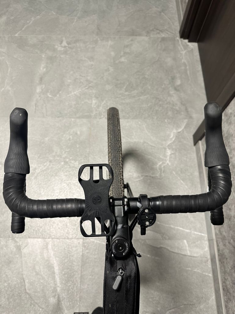 Used Kross Esker 5.0 2024 2024 Road & Gravel, Light Gray — image 6 of 13